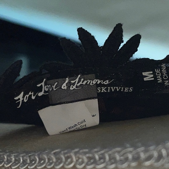 Secret Garden Top - Picture 3 of 5